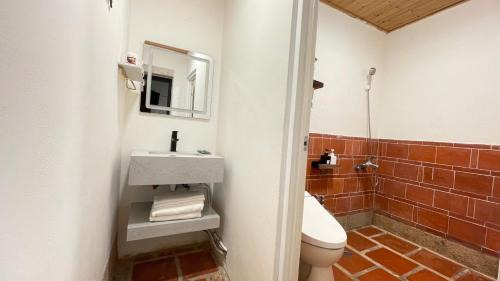 Shuitou Village Casa | 銃樓民宿 Kinmen gunhouse
