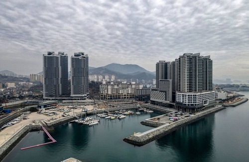 Yeosu Apartamento | 바다와 공원을 품은 친환경 힐링 특권