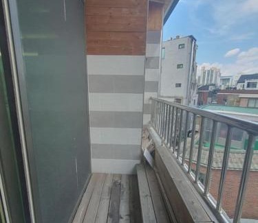 Yeonnam-dong Apartamento | 복층하우스, White Linen House