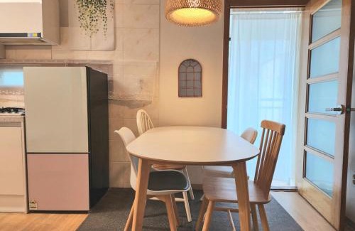 Cheongnyong-dong Apartamento | 봉천역9분 Bongcheon Bliss Family trip friendship trip big two-room 8 people near station airport bus line 2 Bongcheon Station Seoul National University Station