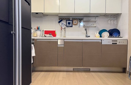 Jingwan-dong Apartamento | [북한산 펜트하우스]바베큐&파티&65인치TV&엠프스테레오/주차 무한 가능/구파발역5분