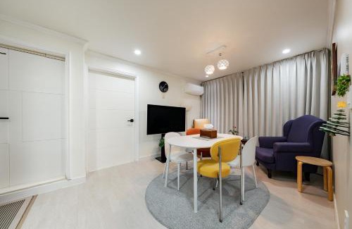 Yeoksam Apartamento | 신규오픈,서울 강남 Seoul Kangnam,2룸,2화장실,전객실에어컨설치,무료주차,럭셔리풀옵션,강남테헤란로,코엑스,강남성형외과,대치동학원가,강남세브란스,서울삼성병원,비즈니스