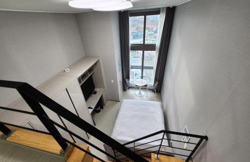 Hak-dong Apartamento | 썸원호텔 복층 4인페밀리룸