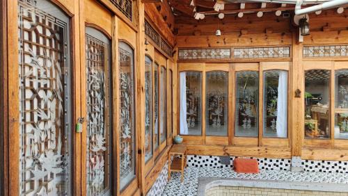 Andong Casa | 안동한옥 Shine Wolyeong