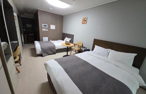 Icheon Apartamento | 이천호텔휴티스 트리플룸