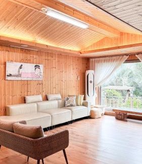 Seogwipo City Casa | 제주 독채 펜션 - 자쿠지 온수 무료