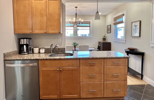 Lake Como Casa | 0.8 Mile To Beach Modern 4-Bedroom Belmar House