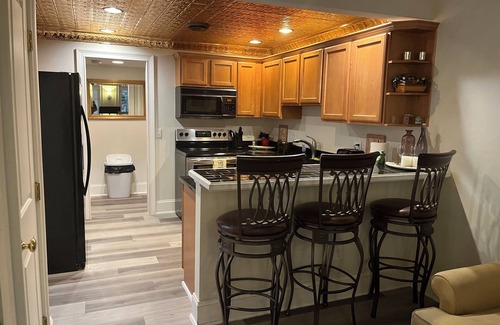 Lorain Apartamento | #01 Discover an exciting adventure in historic downtown Lorain.