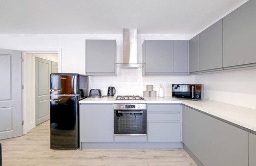 Yiewsley Apartamento | 02 - Luxury 2 Bed Apt. Free Parking, West Drayton