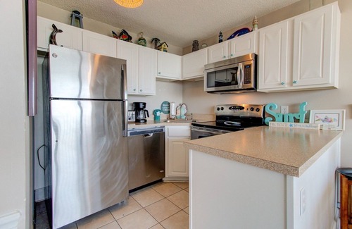 Wilmington Beach Condominio | 0208 Tiki Tower by Atlantic Towers
