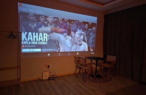 Taman Mount Austin Apartamento | 028 Projector Palazio Vintage House Netflix Wifi