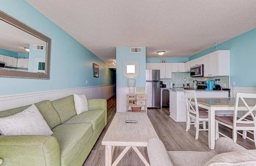 Wilmington Beach Condominio | 0306 Oceanfront Oasis by Atlantic Towers