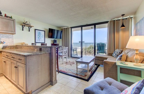 Wilmington Beach Condominio | 0312 Captains Quarters by Atlantic Towers