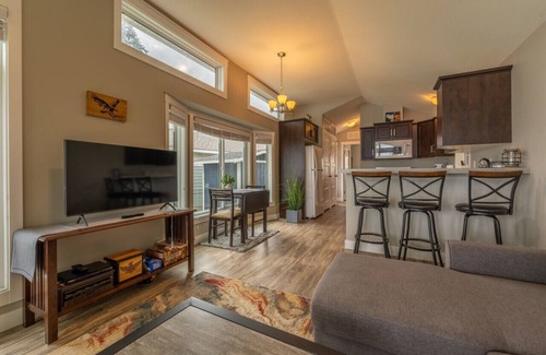 Regional District of Mount Waddington Cabaña | 04 - Eagle's Nest Cottage By The Sea at Alder Bay