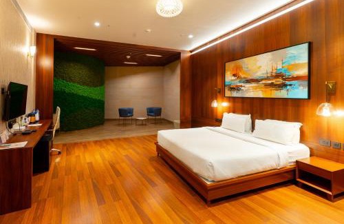 Nedumbassery Hotel | 0484 Aero Lounge-Terminal 2 Cochin Airport Hotel