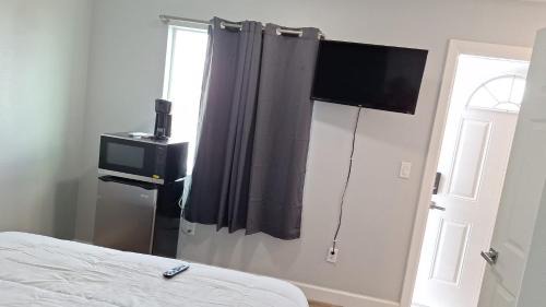Valle Apartamento | 068A Newly Remodeled Cozy South Rim Studio - Sleeps 2