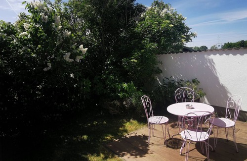 Schaprode Apartamento | 07 - RFH - Gartenhäuschen - Reetferienhaus