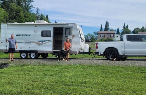 Stewartstown Alquiler De RV | 07) The RV Campsite 3