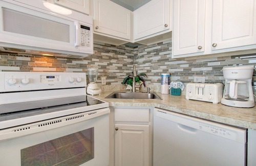 Wilmington Beach Condominio | 0714 Wavy Daze by Atlantic Towers