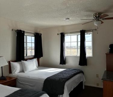 Valle Casa | 071B Private Studio near Grand Canyon South Rim Sleeps 6- No Kitchen