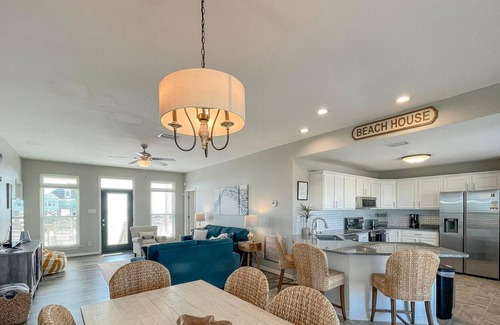Dauphin Island Casa | 078 Lazy Bass by ACP