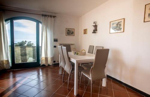 Moneglia Apartamento | 079D - La Villa storica Il Vigneto 45A, 7 minuti dal mare - Parcheggio privato GRATIS