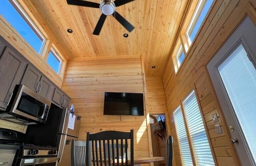 Valle Chalet De Esquí | 080 Tiny Home near Grand Canyon South Rim Sleeps 8