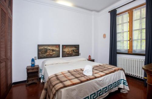 Moneglia Apartamento | 081b) Historic Villa Il Vigneto 49, Sea view, Balcony, Free private parking