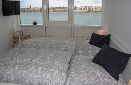 Innenhafen Apartamento | 089 Fewo Skyline direkte Strandla