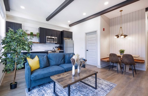 North Philadelphia West Apartamento | 1/1 Across from Fairmount Park | 10 mins to DT (E)