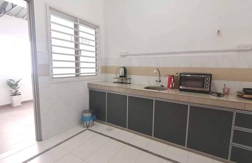 Kampung Bukit Katil Casa | 1-12 Pax Premium & Cozy Home ! WIFI / ASTRO/ WATER DISPENSER