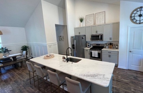 Myrtle Grove Casa | 1/2 Acre Fenced In Private Oasis
