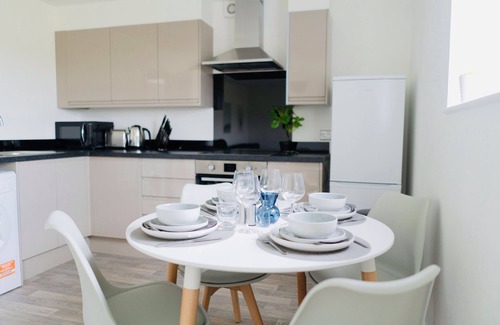 Sheffield Apartamento | Opulent Shield Apartments