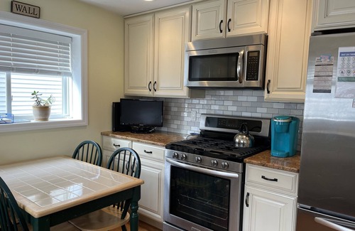 Wall Casa | 4 BR Spring Lake Border - 1 cuadra a la playa