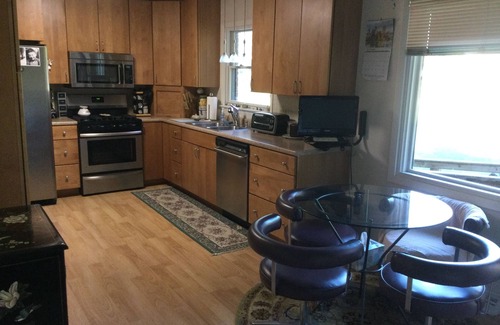 Niles Casa | 1/2 House 3 BR 1Bath w/Living RM Full Kitchen 12 Miles from ND