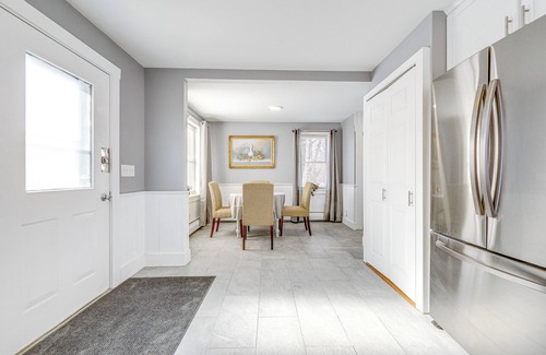 Rockland Casa | 1/2 Mi to Dtwn & Harbor Park: Home w/ Large Yard!