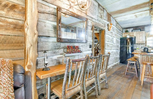 Shell Knob Cabina | 1/2-Mi to Lake: Cabin on 43 Acres in Shell Knob!