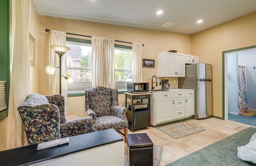 Corvallis Apartamento | < 1/2 Mi to OSU: Studio in Corvallis Near Parks