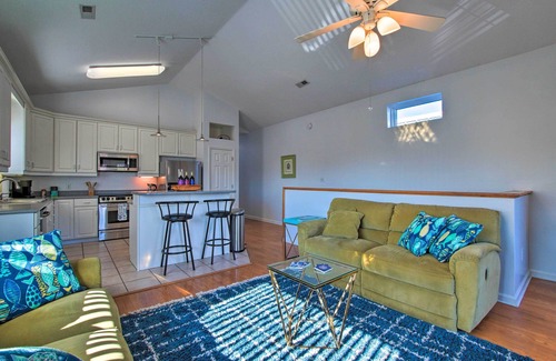 Southport Condominio | Southport Condo with Fire Pit, Deck & Private Pool