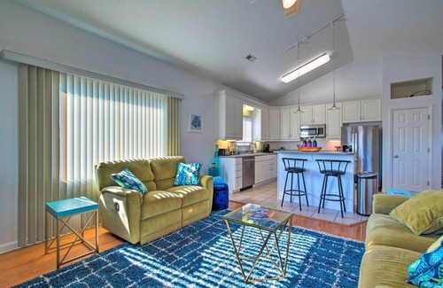 Southport Condominio | Southport Condo with Fire Pit, Deck & Private Pool