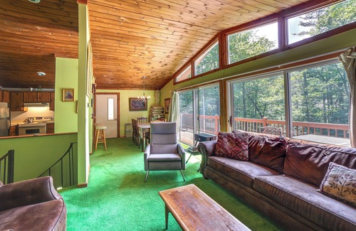 Londonderry Casa | 1/2 Mi to Ski: Secluded Home in Vermont