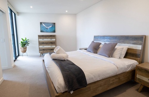 Turvey Park Apartamento | 1/303 Flinders · Enjoy Penthouse Living in the CBD! Sleeps 8!