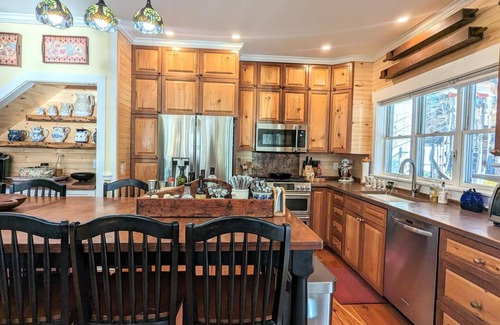 Meredith Casa | 1/4 Acre Woods on Lake Waukewan!