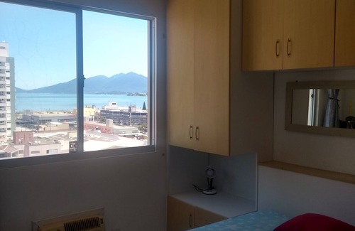Campinas Apartamento | 1/4 bedroom apartment with garage and sea view