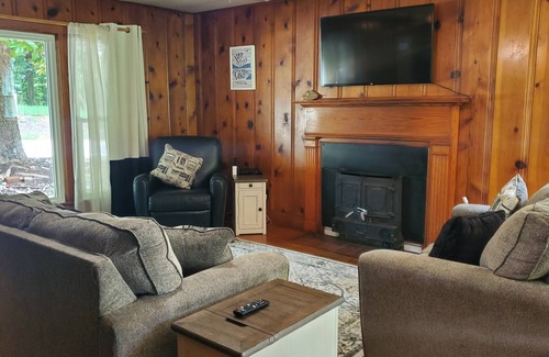 Celina Casa | 1/4 mile from Holly Creek Marina - 2700 sq ft cottage