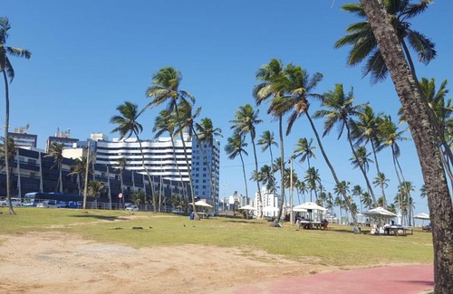 Armacao Apartamento | 1/4 MOBILIADO EM FRENTE À PRAIA, EM SALVADOR BAHIA