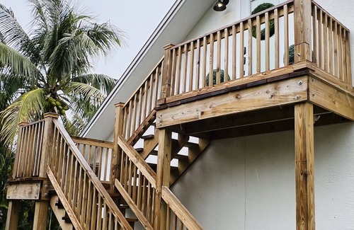 Hobe Sound Apartamento | 1.43 miles to the Beach! Right Off of Gomez Avenue! Brand new and immaculate!