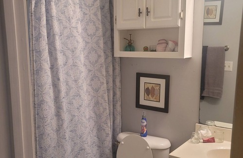 Oxford Casa | 1.5 mi to campus/2 mi to square. 2 bedroom/ 2 bath house with fenced in backyard