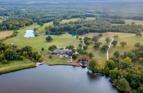 Boswell Casa | 1,600Acre Lxry Hunting Ranch/Fishing Haven w/Pool