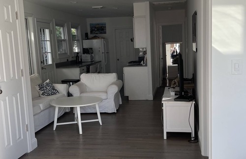Long Beach Casa | 1-7 month rental! Charming beach house, newly renovated, mid Sept. till mid May